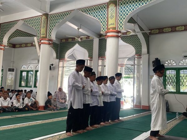 Perlombaan Peragaan Shalat Berjamaah dalam moment Tahun Baru Islam